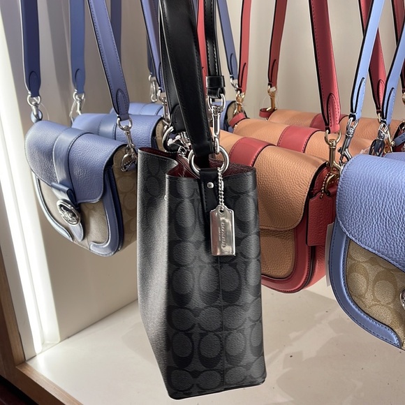 Coach 2312 Small Town Bucket Bag In Signature Canvas Graphite/Wine/Black - Picture 4 of 16